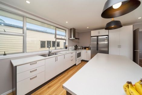 Photo of property in 21 Beaconsfield Road, Midhirst, Stratford, 4394