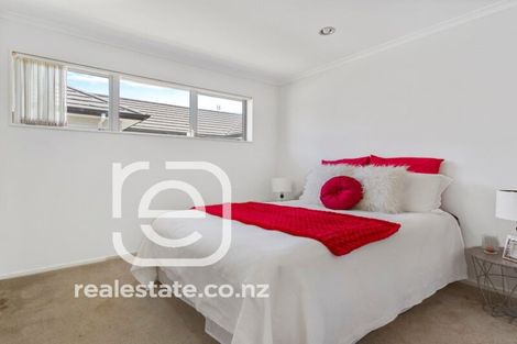 Photo of property in 33 Whekau Drive, Takanini, 2112
