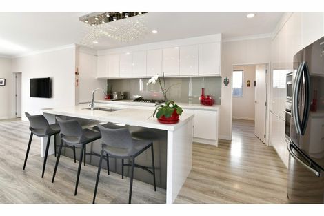 Photo of property in 13 Harvest Avenue, Orewa, 0931