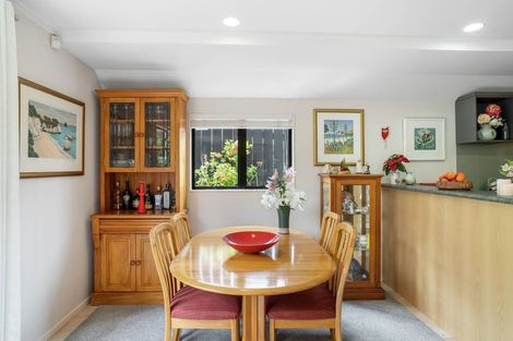 Photo of property in 2/11 Paparoa Road, Cockle Bay, Auckland, 2014