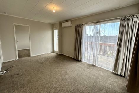 Photo of property in 24 Fitzwater Place, Henderson, Auckland, 0612