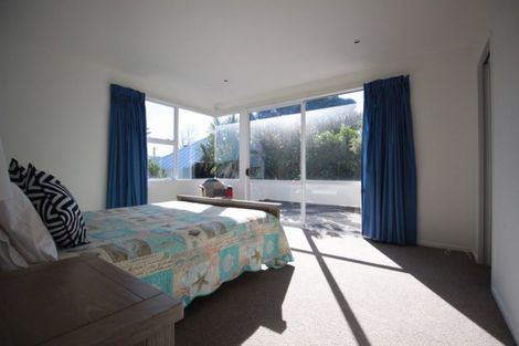 Photo of property in 1/58 Milford Road, Milford, Auckland, 0620