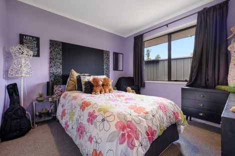 Photo of property in 16 Bateleur Close, Welcome Bay, Tauranga, 3112