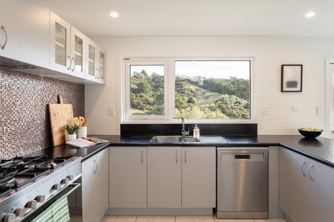 Photo of property in 50 Exploration Way, Whitby, Porirua, 5024