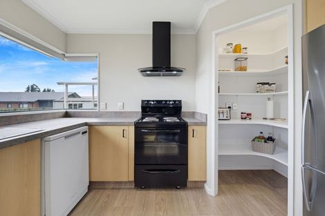 Photo of property in 17 Mansfield Road, Owhata, Rotorua, 3010
