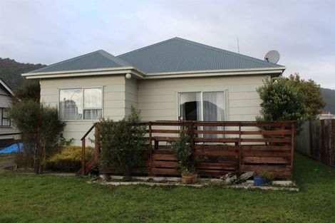 Photo of property in 62 Hall Street, Cobden, Greymouth, 7802