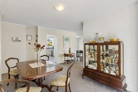 Photo of property in 30 Ganymede Place, Half Moon Bay, Auckland, 2012