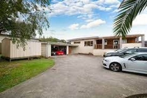 Photo of property in 64 View Road, Henderson, Auckland, 0612