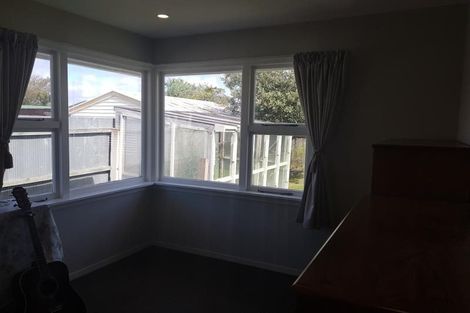 Photo of property in 21 Emlyn Place, Avondale, Christchurch, 8061