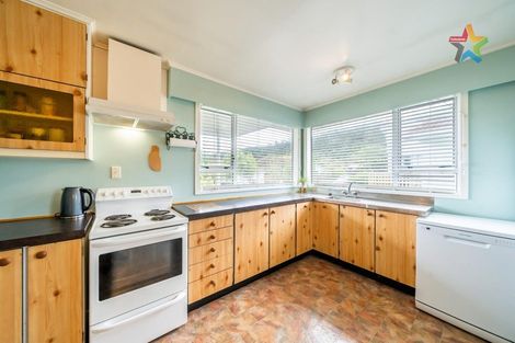 Photo of property in 16 Tanekaha Street, Stokes Valley, Lower Hutt, 5019