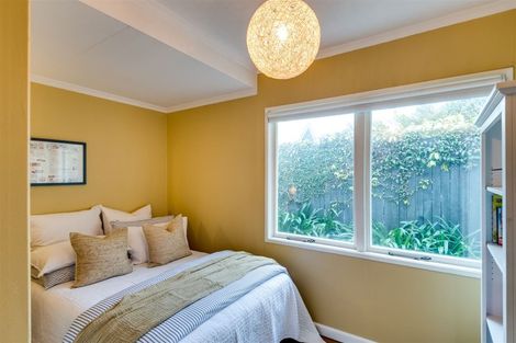 Photo of property in 2/100 Avondale Road, Taradale, Napier, 4112