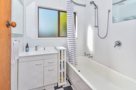 Photo of property in 4 Millen Place, Clarks Beach, 2122