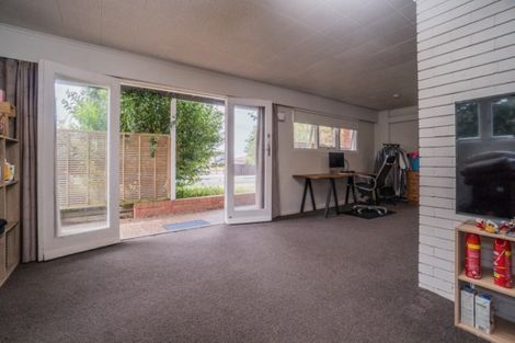 Photo of property in 281 Te Atatu Road, Te Atatu South, Auckland, 0610