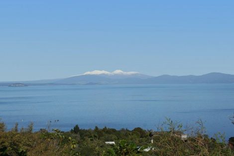 Photo of property in 33 Whakamoenga Point, Acacia Bay, Taupo, 3385