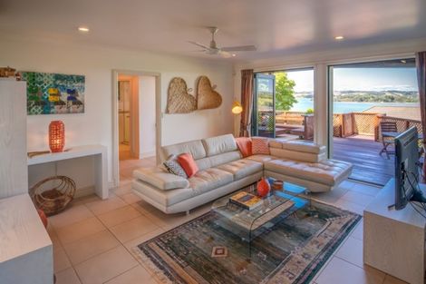 Photo of property in 27 Callender Place, Shelly Park, Auckland, 2014