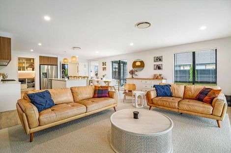 Photo of property in 10 Lewis Crescent, Rolleston, 7614