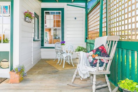 Photo of property in 106 Forest Lake Road, Forest Lake, Hamilton, 3200