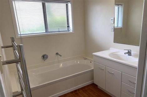 Photo of property in 23 John Downs Drive, Browns Bay, Auckland, 0630