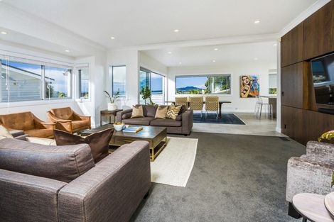 Photo of property in 17 Ocean View Road, Milford, Auckland, 0620