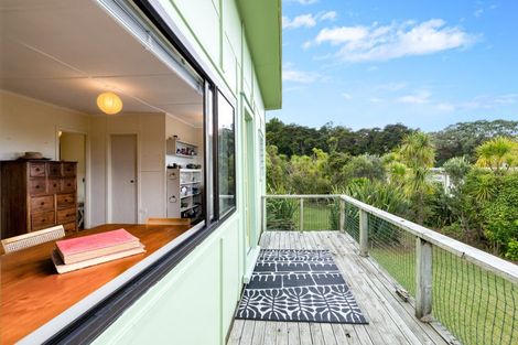 Photo of property in 8 Spray Crescent, Leigh, 0985