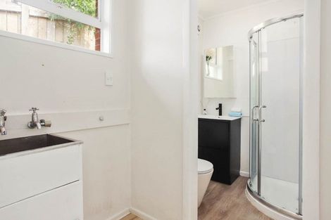 Photo of property in 2/49 Simkin Avenue, St Johns, Auckland, 1072