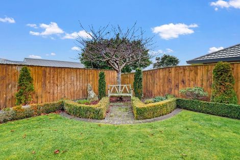 Photo of property in 52 Tennyson Avenue, Kelvin Grove, Palmerston North, 4414