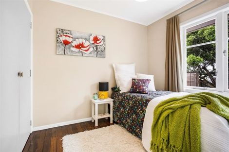 Photo of property in 18 Ayrton Street, Te Atatu South, Auckland, 0610