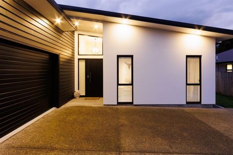 Photo of property in 5 Freedom Drive, Kelvin Grove, Palmerston North, 4414