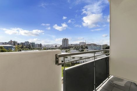 Photo of property in Luna Apartments, 4c/16 Burton Street, Grafton, Auckland, 1010
