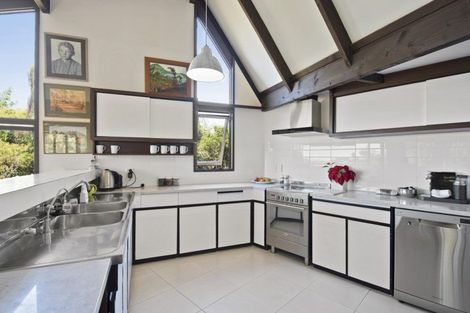 Photo of property in 18 Amante Crescent, Mairangi Bay, Auckland, 0630