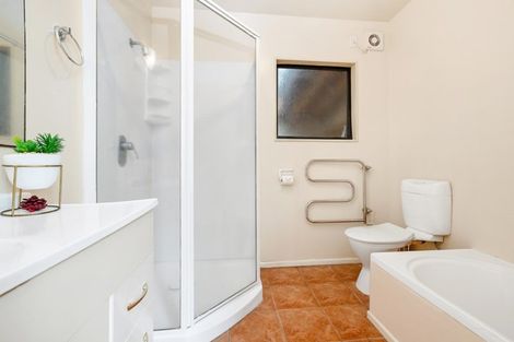 Photo of property in 13 Holden Avenue, Holdens Bay, Rotorua, 3010