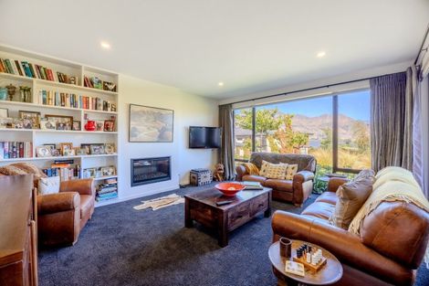 Photo of property in 5 Clearview Street, Wanaka, 9305