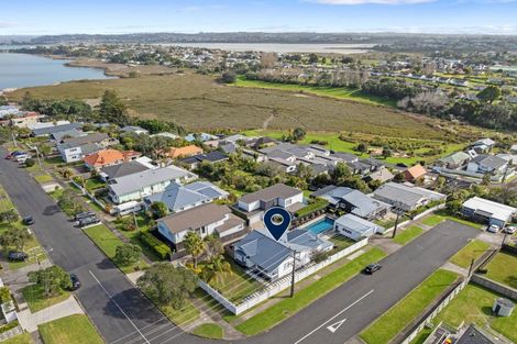 Photo of property in 38 Aramoana Avenue, Devonport, Auckland, 0624