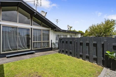 Photo of property in 14a Woodleigh Street, Frankleigh Park, New Plymouth, 4310