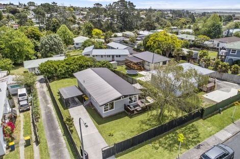 Photo of property in 59 Barrys Road, Glendene, Auckland, 0602