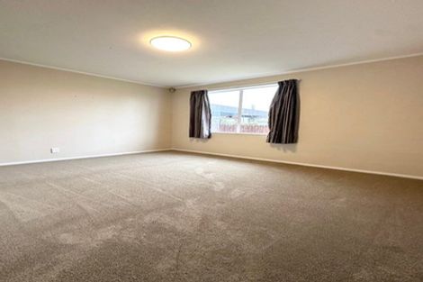 Photo of property in 1/6 Penion Drive, Flat Bush, Auckland, 2023