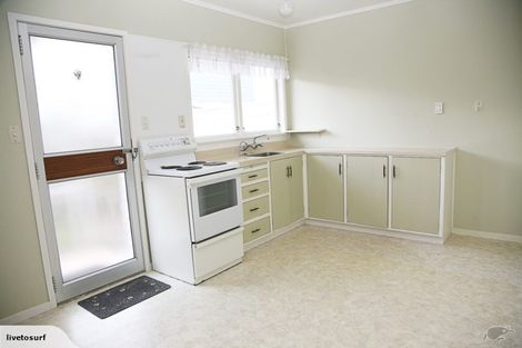 Photo of property in 2/10a Walter Street, Hauraki, Auckland, 0622