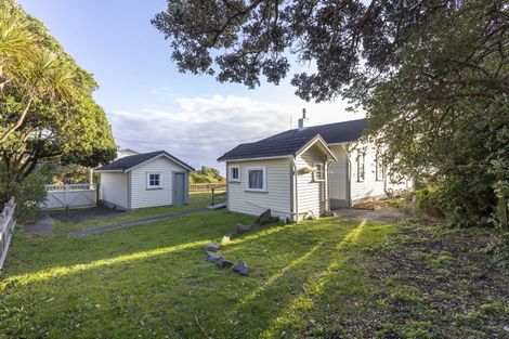 Photo of property in 82 The Parade, Paekakariki, 5034