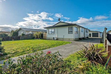 Photo of property in 9 Colonial Place, Kelvin Grove, Palmerston North, 4414