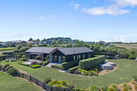 Photo of property in 28 Capriole Crescent, Kingseat, Papakura, 2580