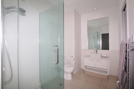 Photo of property in Sentinel Apartments, 905/3 Northcroft Street, Takapuna, Auckland, 0622