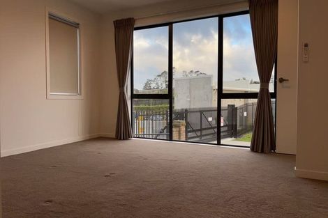 Photo of property in 4e Knights Road, Rosedale, Auckland, 0632