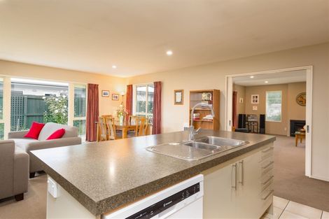 Photo of property in 132 Rothesay Road, Parklands, Christchurch, 8083