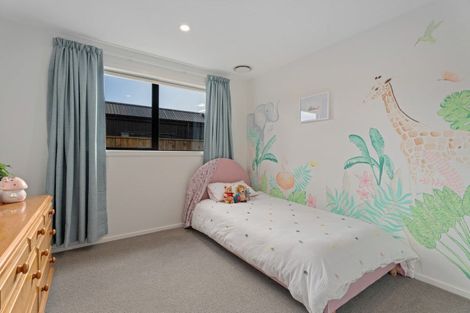 Photo of property in 43 Bannister Street, Jacks Point, Queenstown, 9371