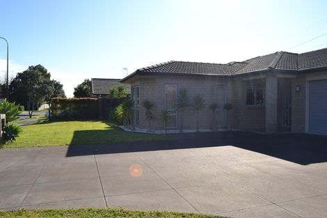 Photo of property in 8 Pohutukawa Place, Karaka, Papakura, 2113