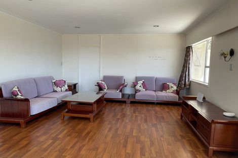 Photo of property in 1/369 East Coast Road, Mairangi Bay, Auckland, 0630