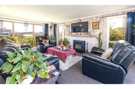 Photo of property in 6 Te Waihora Street, Pegasus, 7612