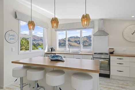 Photo of property in 26 Bayview Crescent, Duvauchelle, 7581