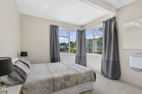Photo of property in 93 Viewmont Drive, Harbour View, Lower Hutt, 5010
