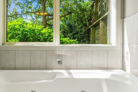 Photo of property in 38 Aspiring Terrace, Aotea, Porirua, 5024